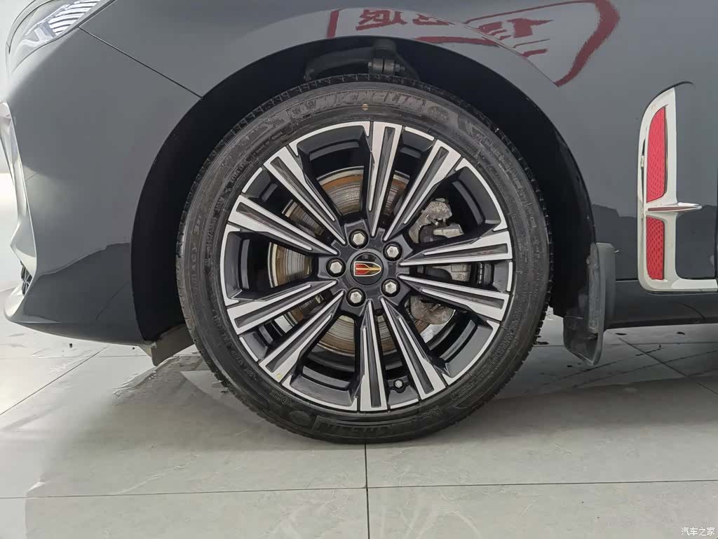 Hongqi H9, 2025 17