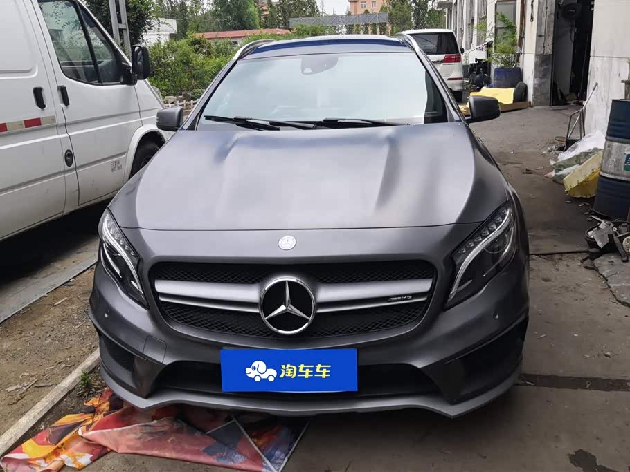 Mercedes-Benz GLA AMG Mercedes-Benz GLA AMG