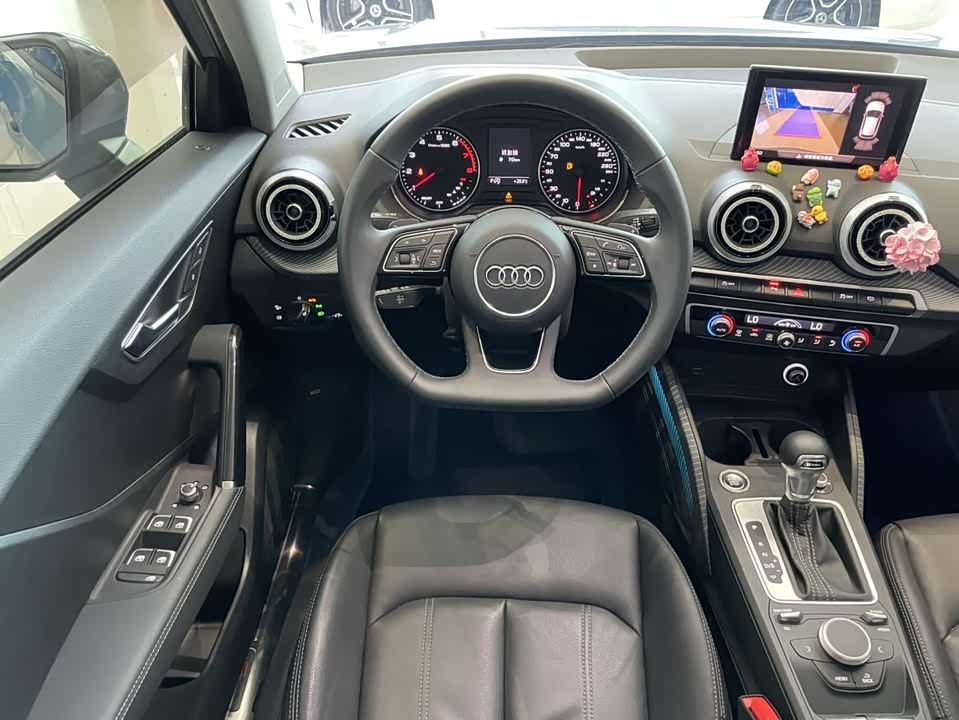 Audi Q2L