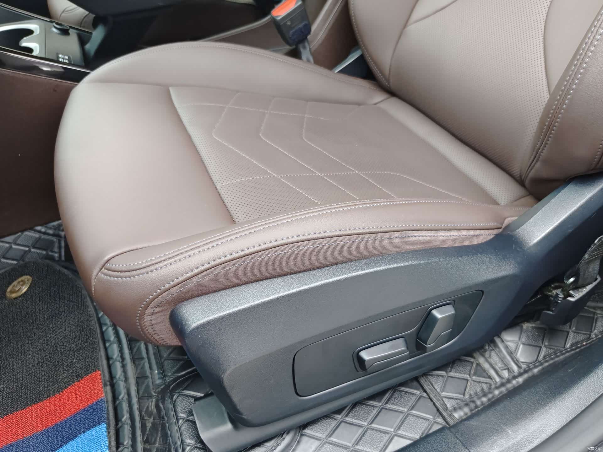 BMW iX1, 2025 18