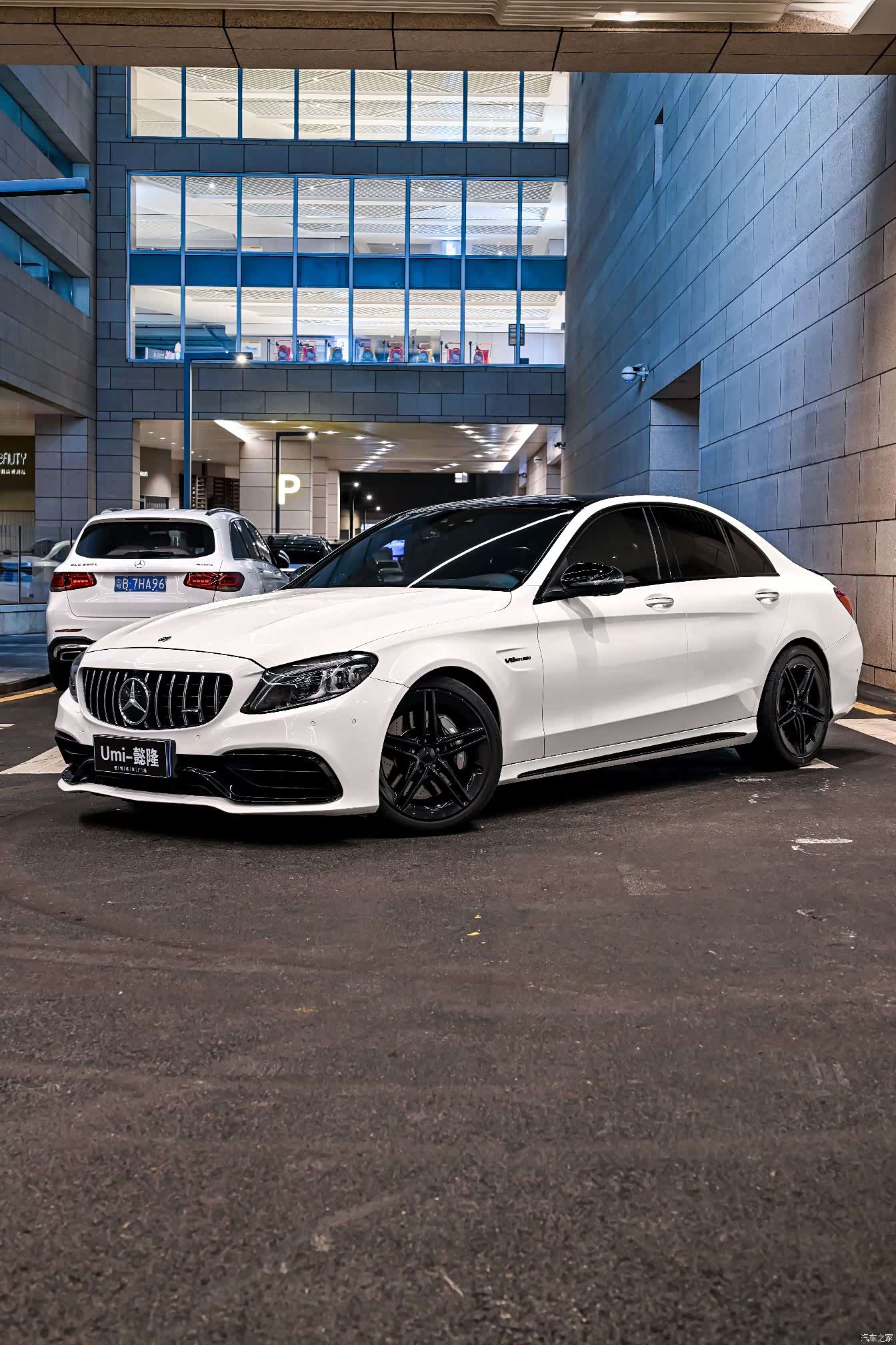 Mercedes-Benz C-Class, 2019 1