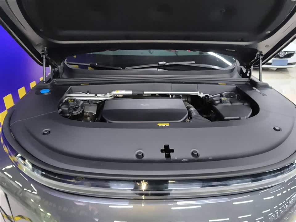 Li Auto Ideal L6