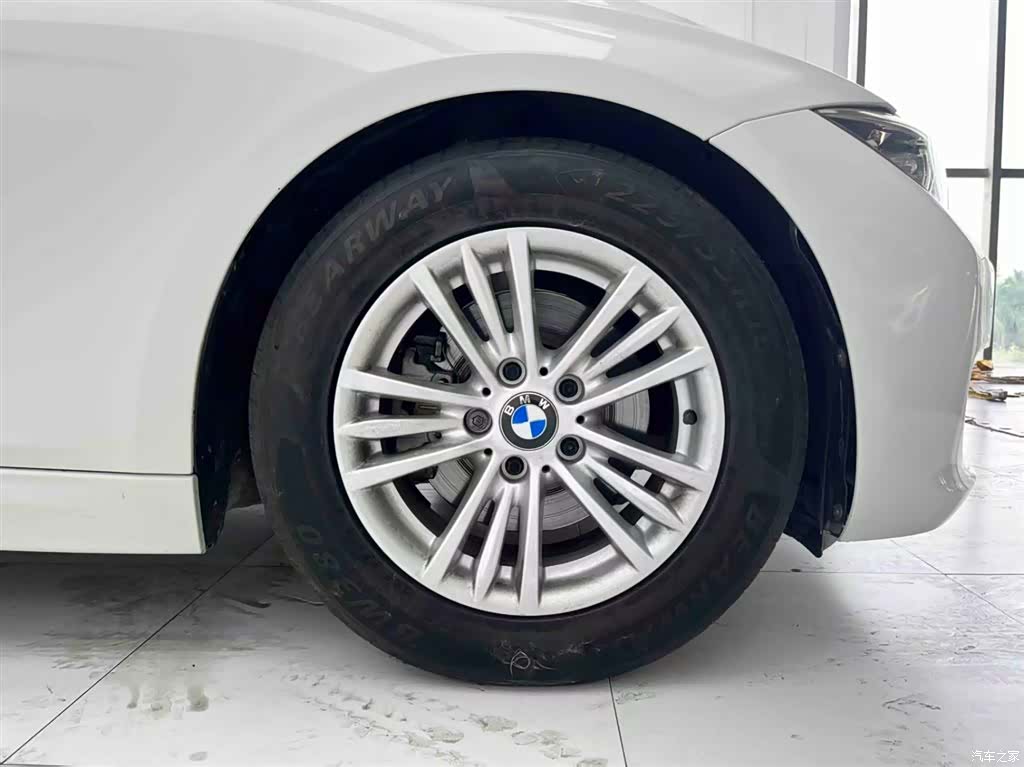 BMW 3 Series, 2015 10