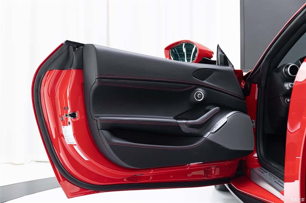 Ferrari Portofino, 2023 15