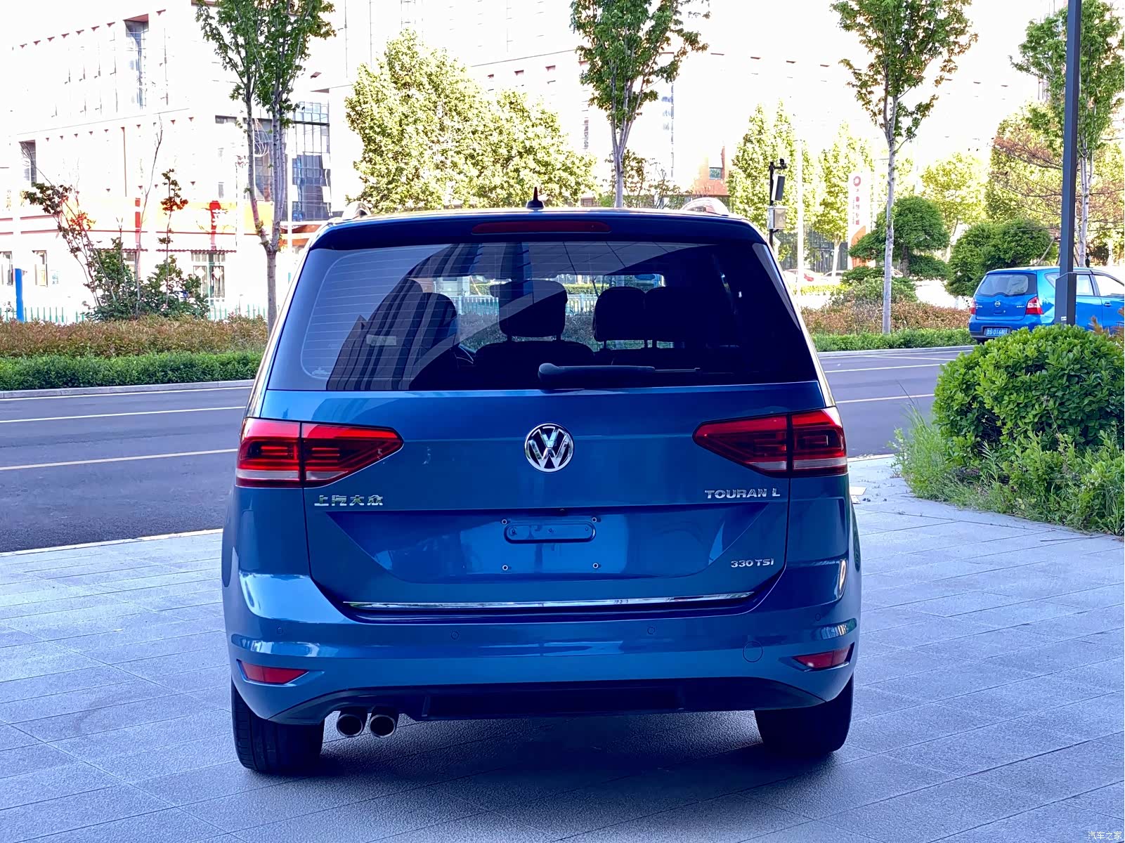 Volkswagen L, 2017 8