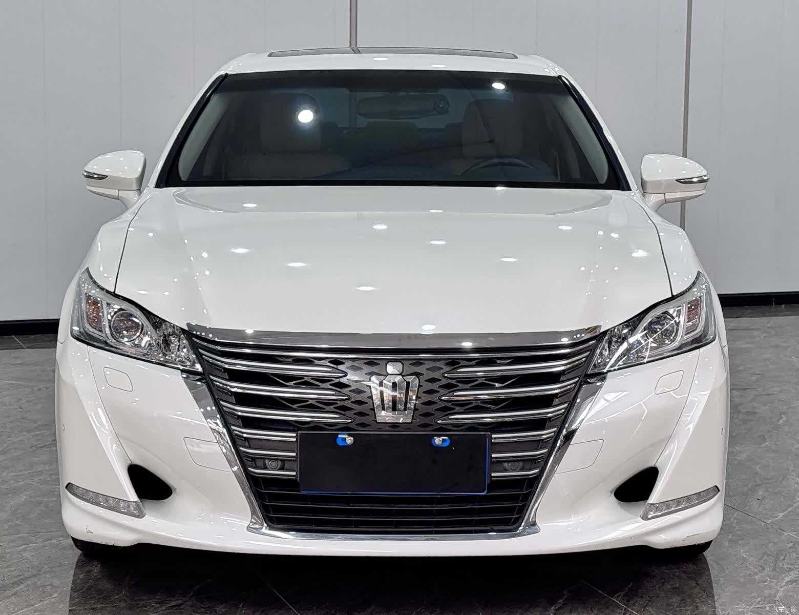 Toyota Crown, 2016 2