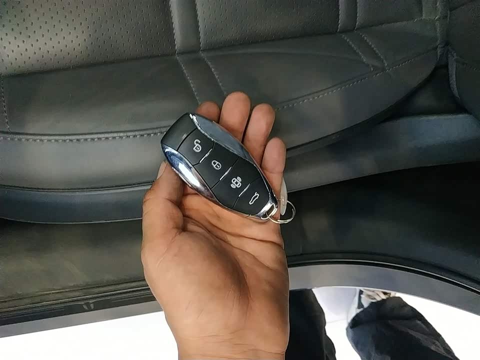 Hongqi EH7 Hongqi EH7