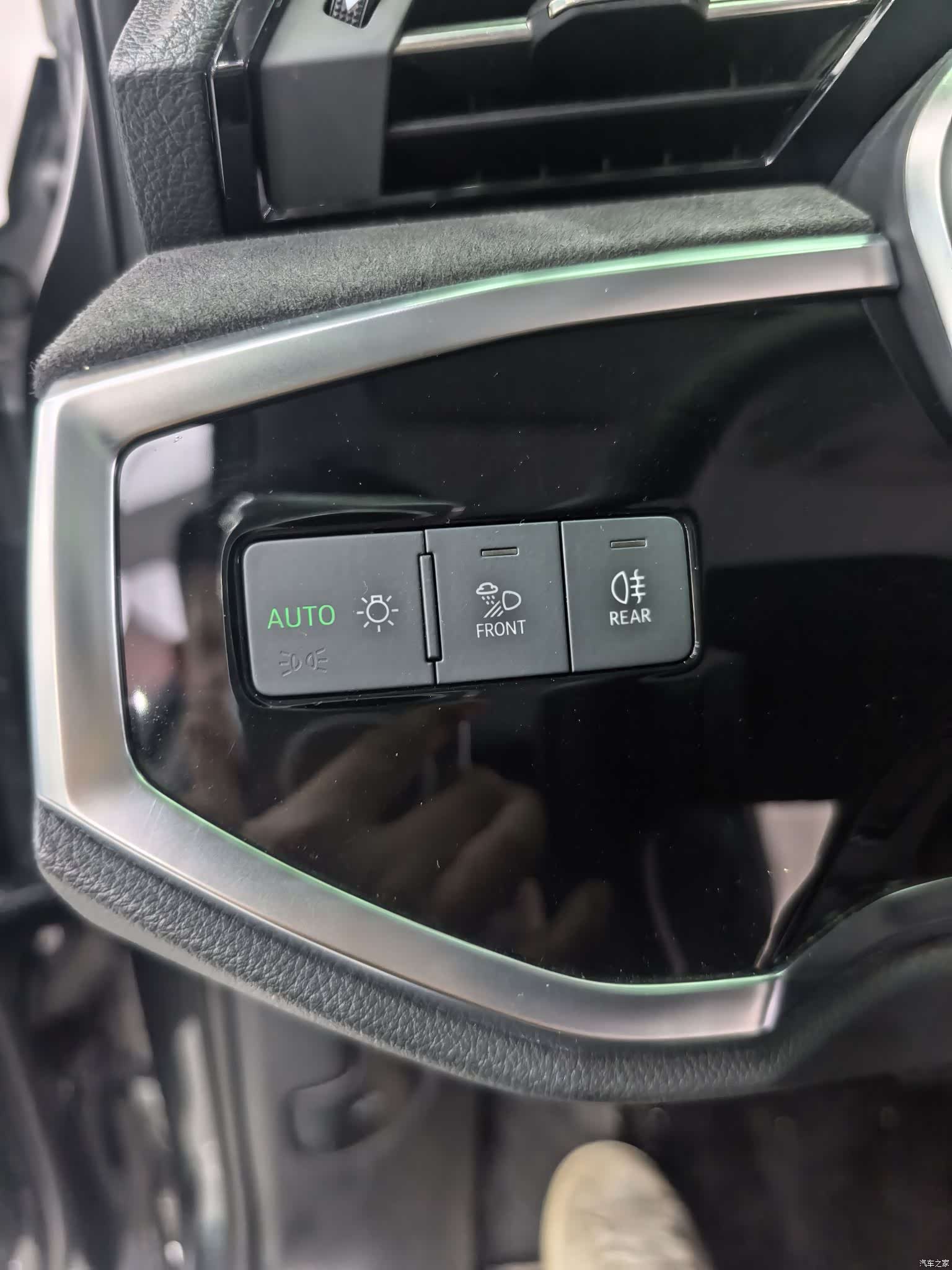Audi Q3, 2023 16