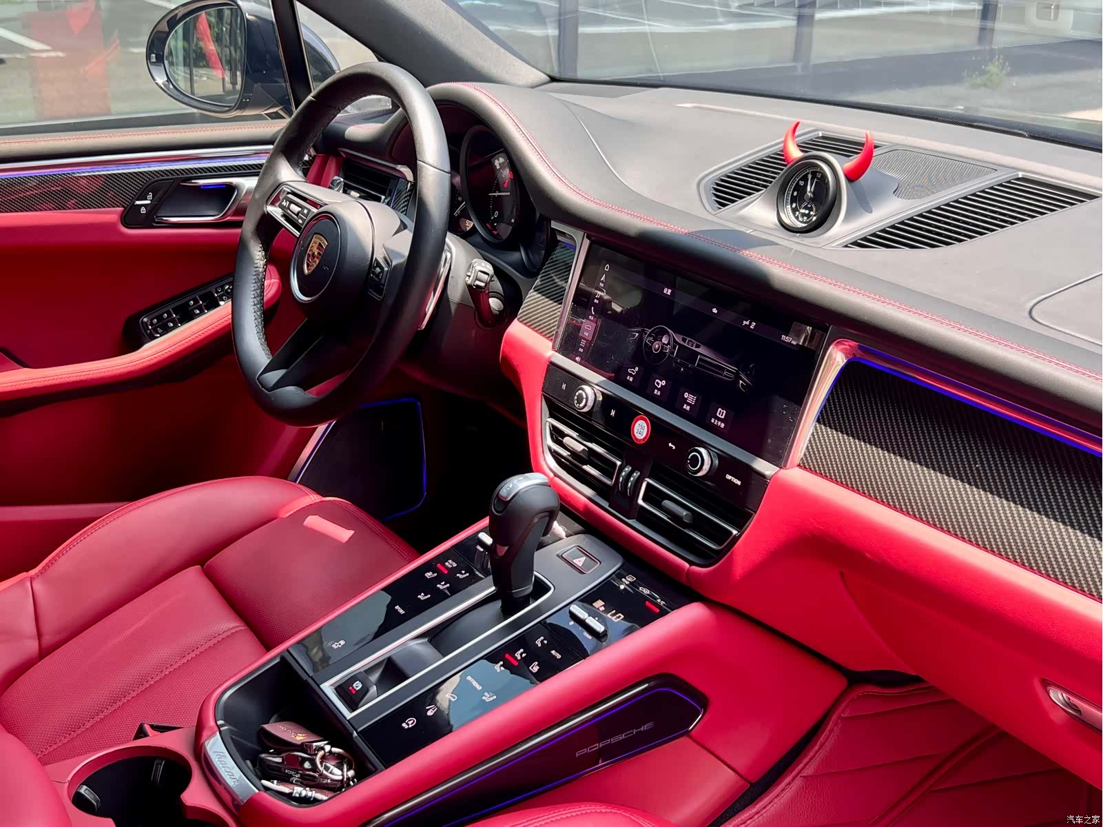 Porsche Macan, 2022 10