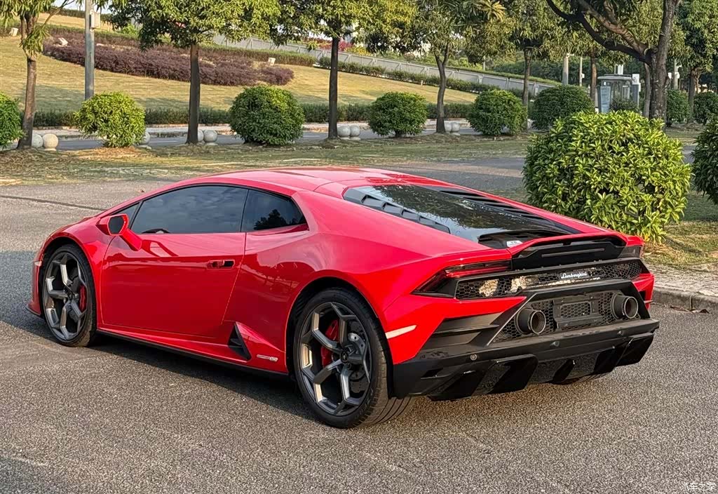 Lamborghini Huracán, 2023 12