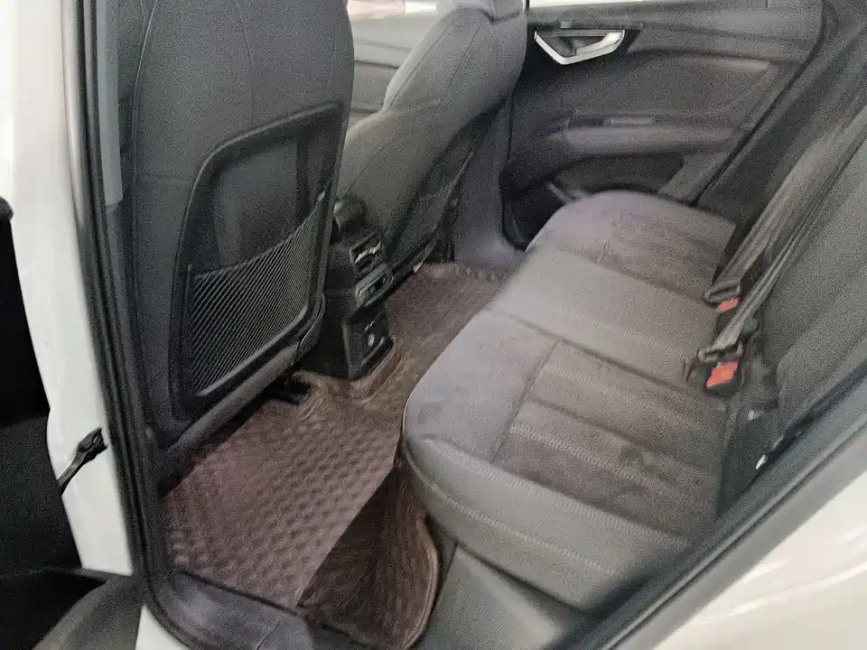 Audi Q4