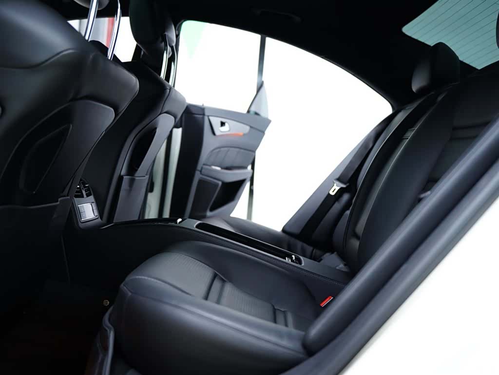 Mercedes-Benz CLS, 2018 35