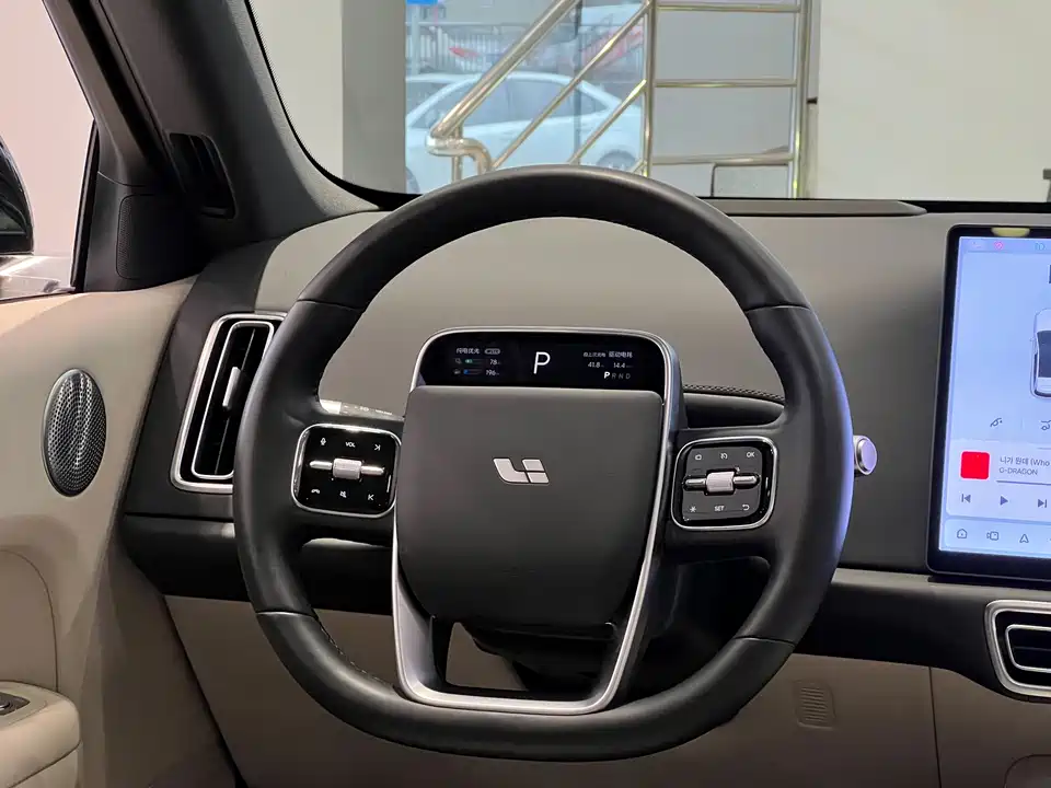 Li Auto Ideal L6