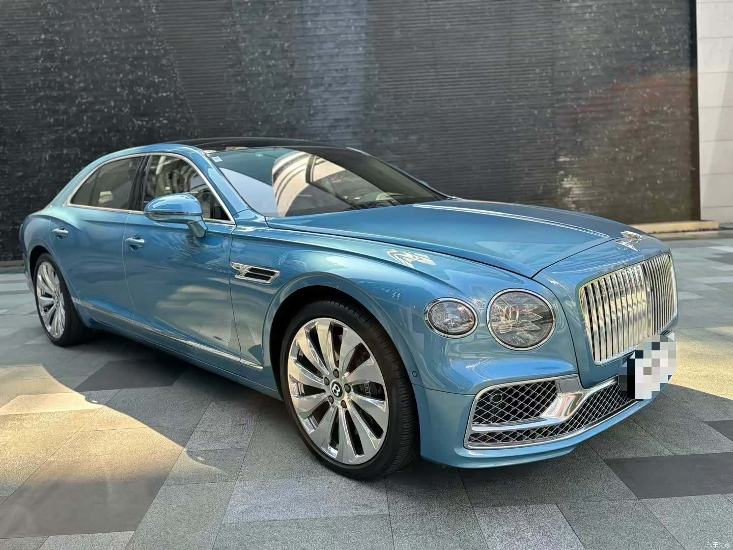 Bentley Flying Spur, 2022 3