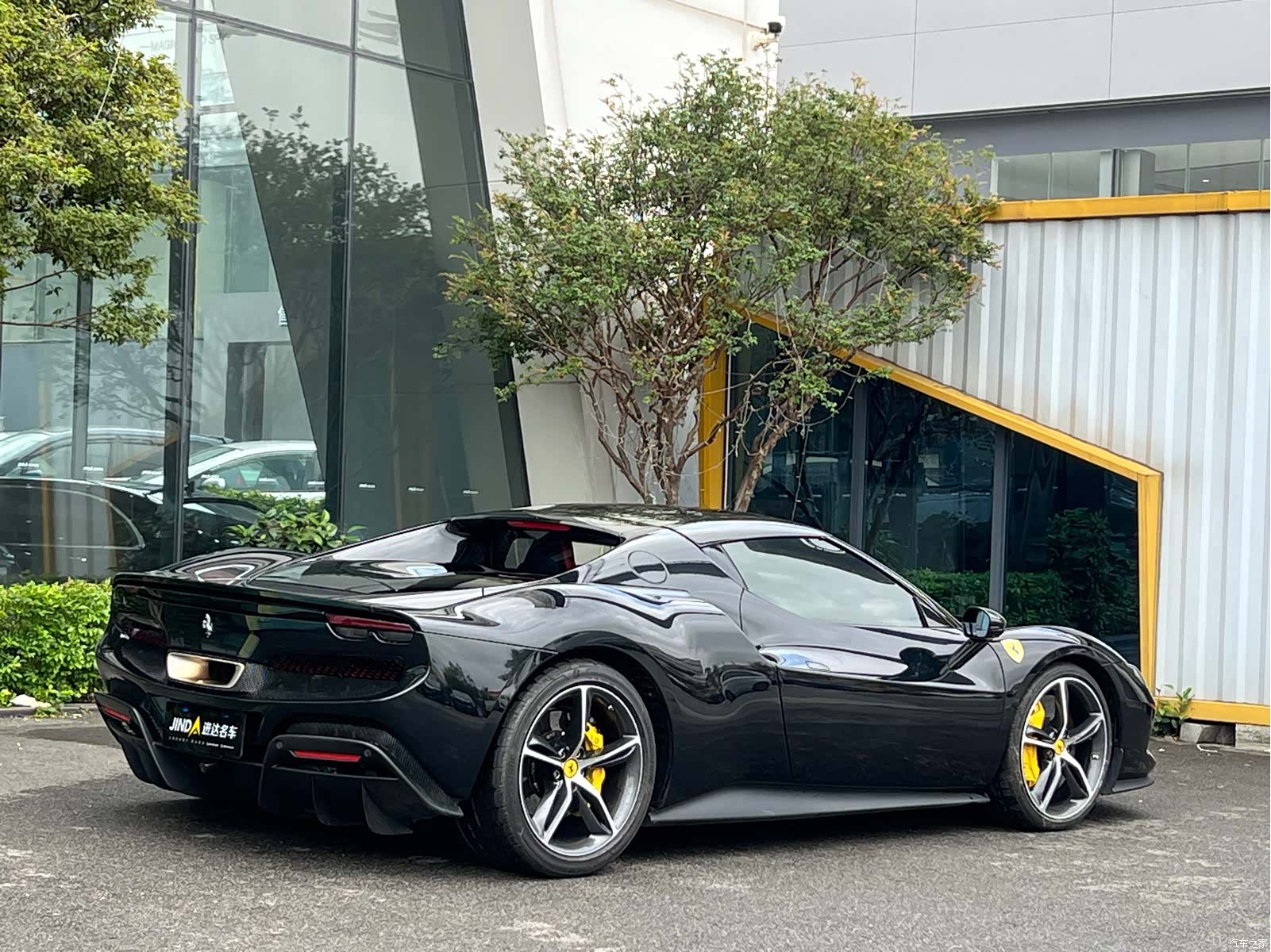 Ferrari 296, 2023 9