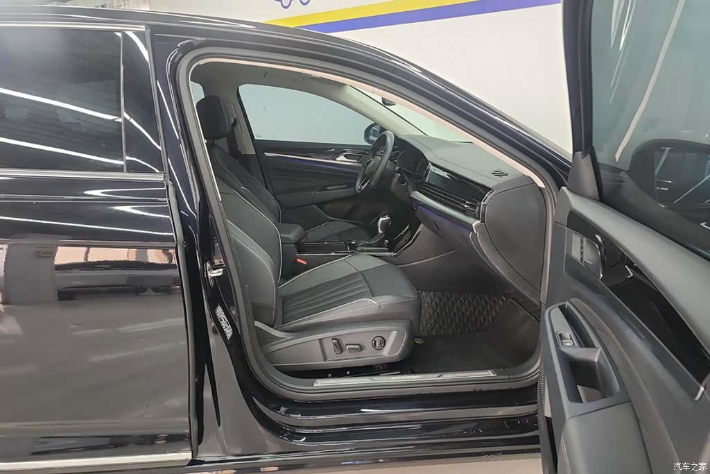 Volkswagen Passat, 2024 8