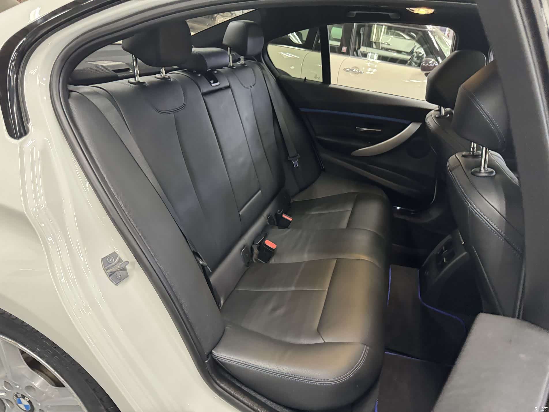 BMW 3 Series, 2018 16