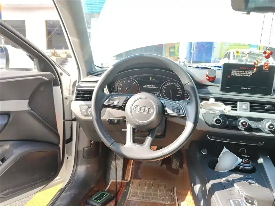 Audi A4L