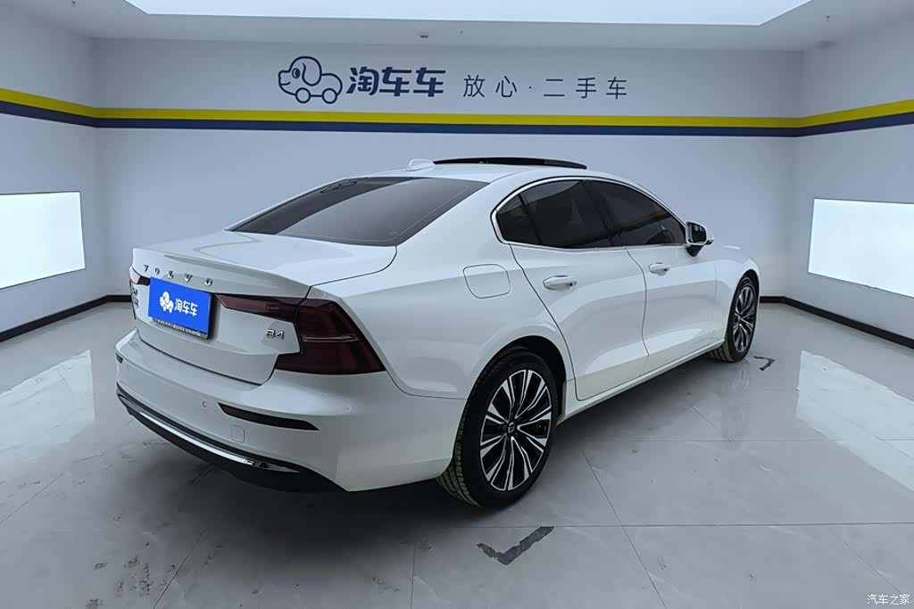 Volvo S60, 2024 3