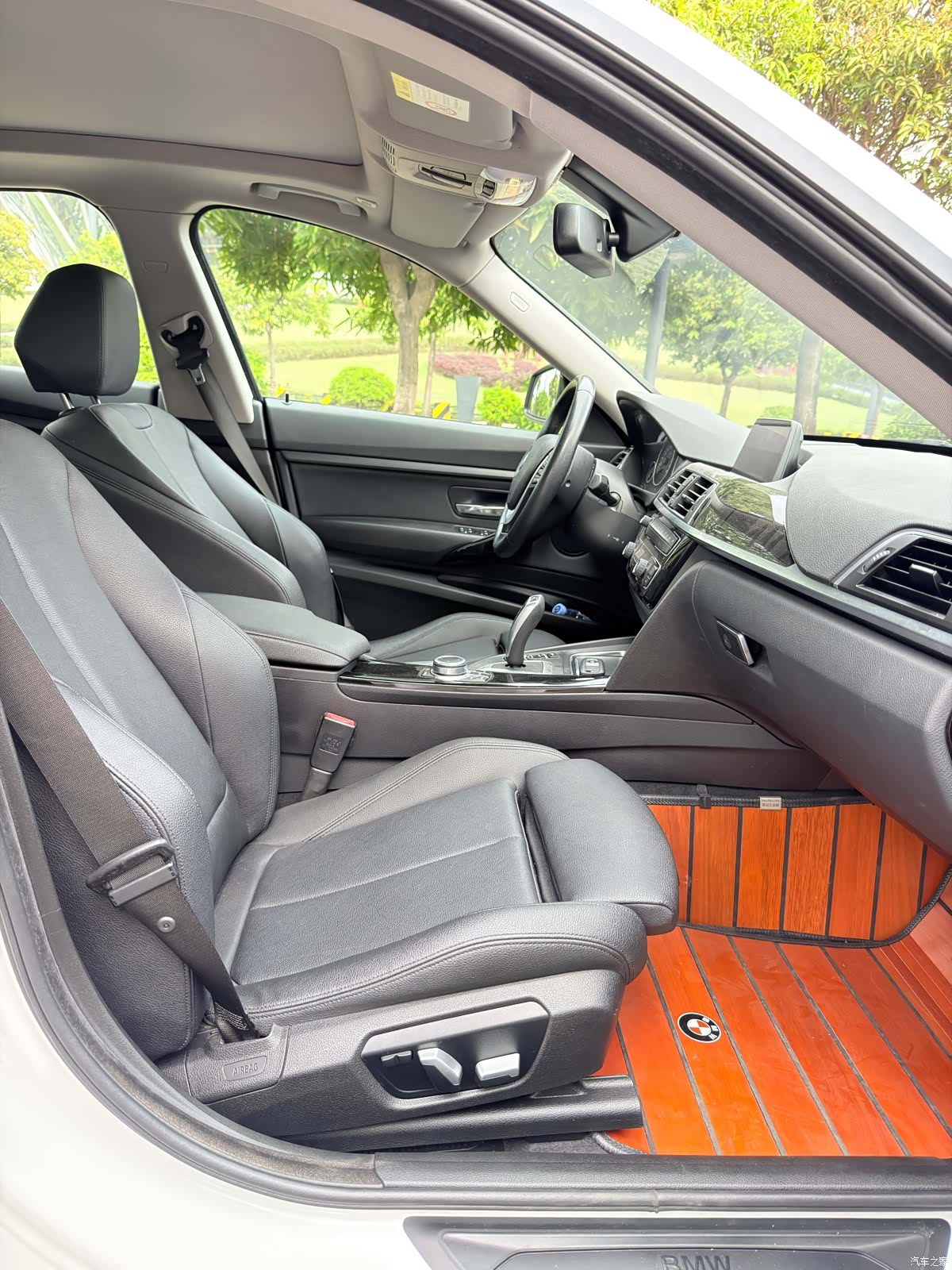 BMW 3 Series, 2019 10