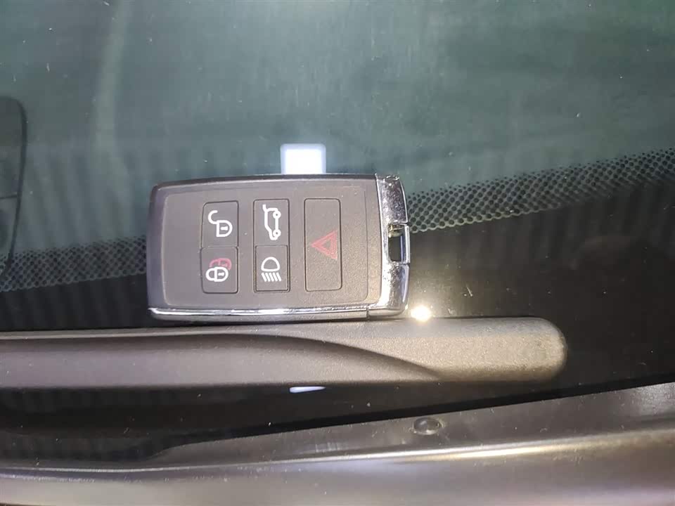 Land Rover Discover sports