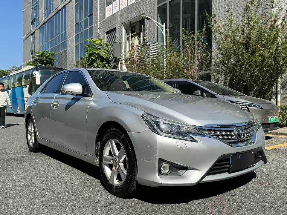 Toyota Reiz