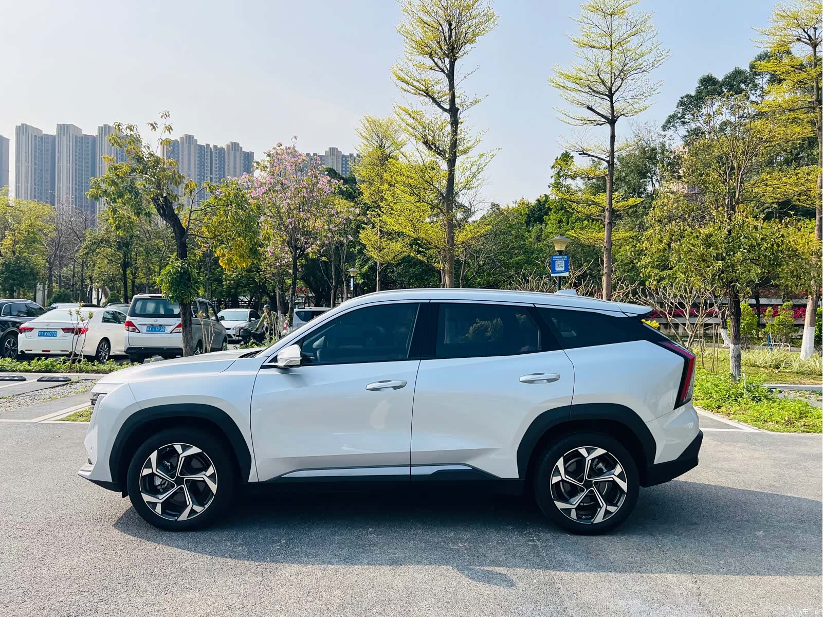 Geely Boyue, 2023 7