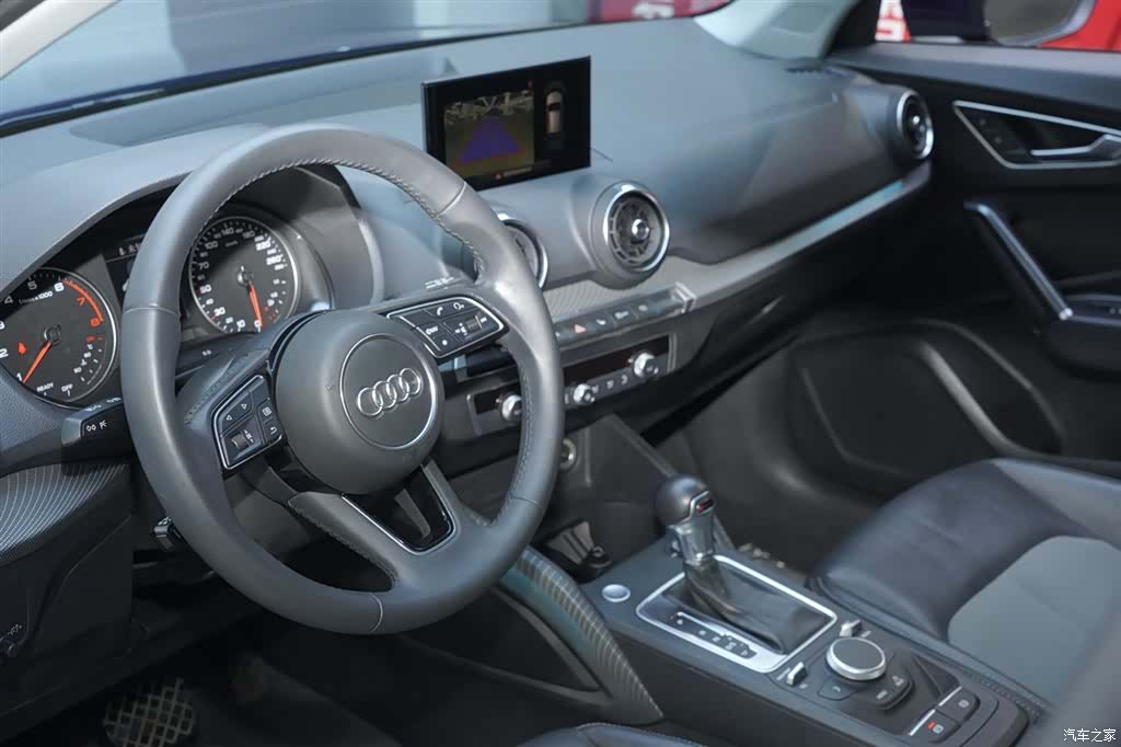 Audi Q2L, 2020 13