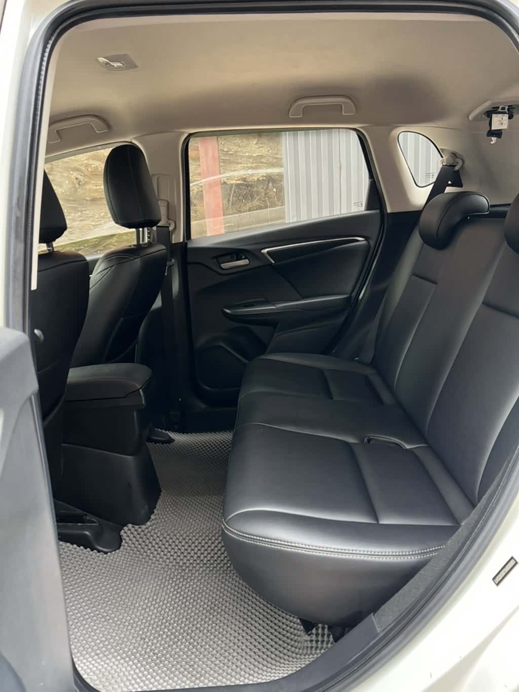 Honda Fit, 2017 13