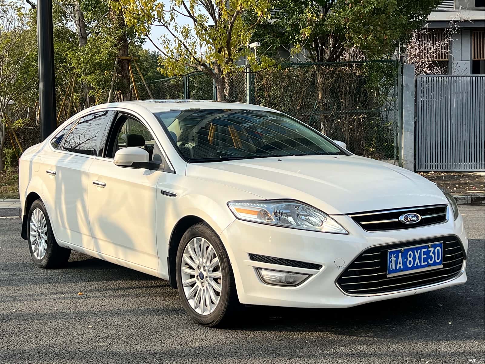 Ford Mondeo, 2013 3
