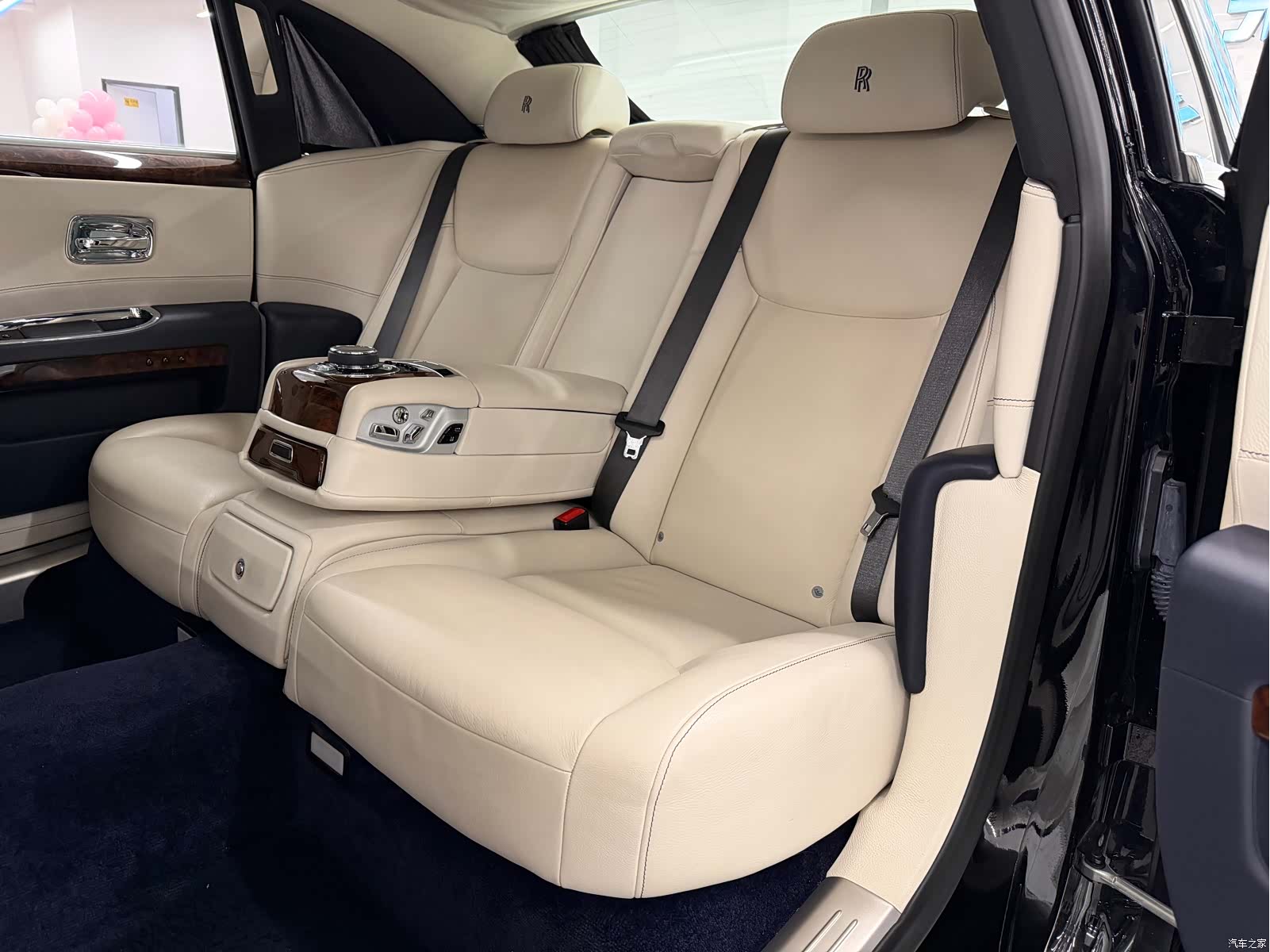 Rolls-Royce Ghost, 2015 14