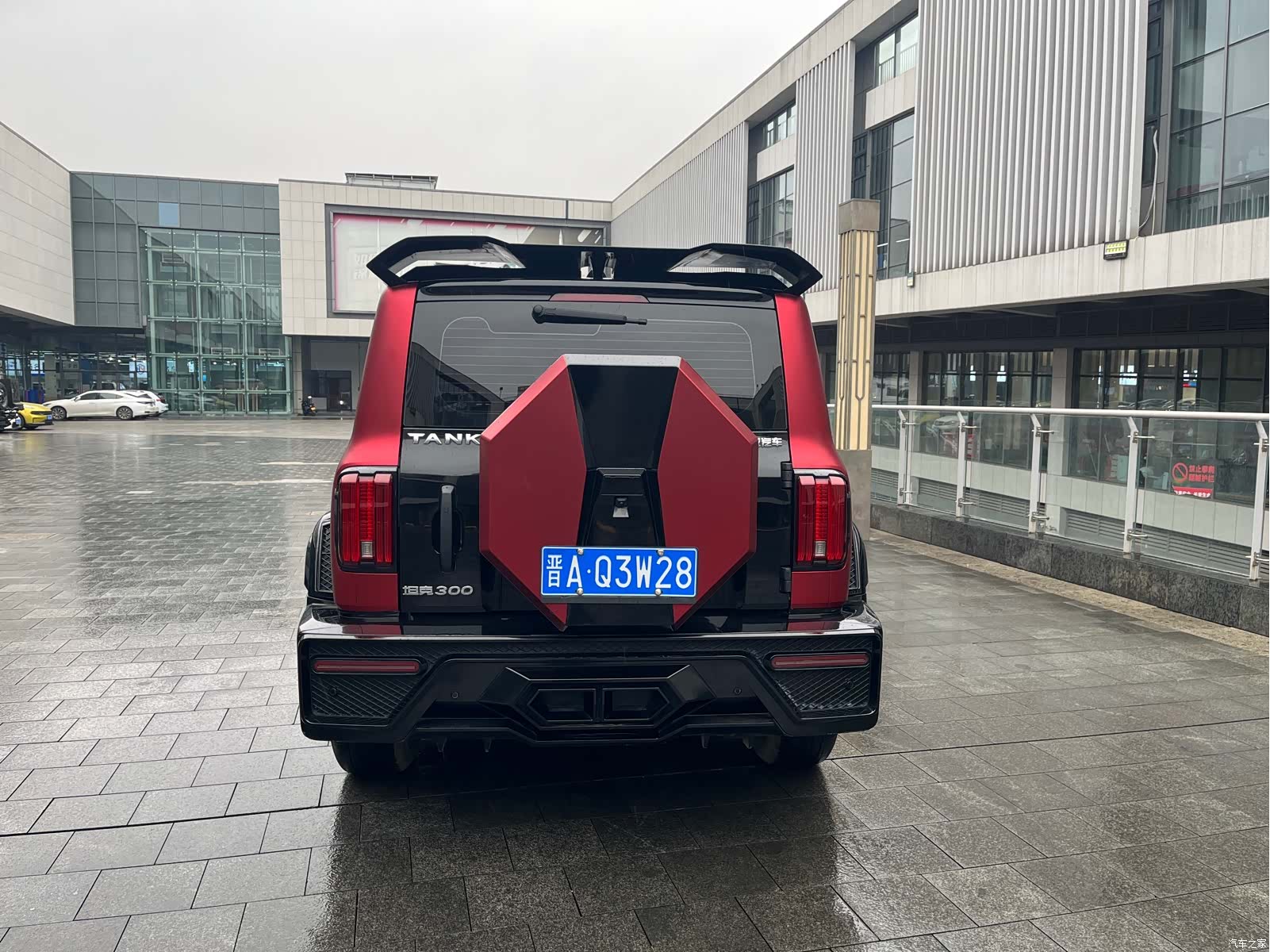 Tank 300, 2023 4