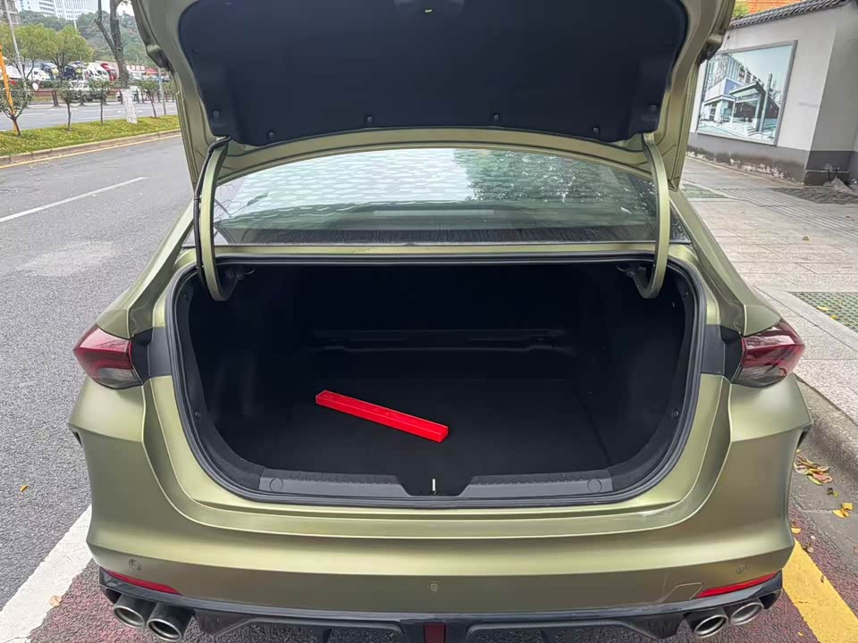 Trumpchi Shadow Leopard