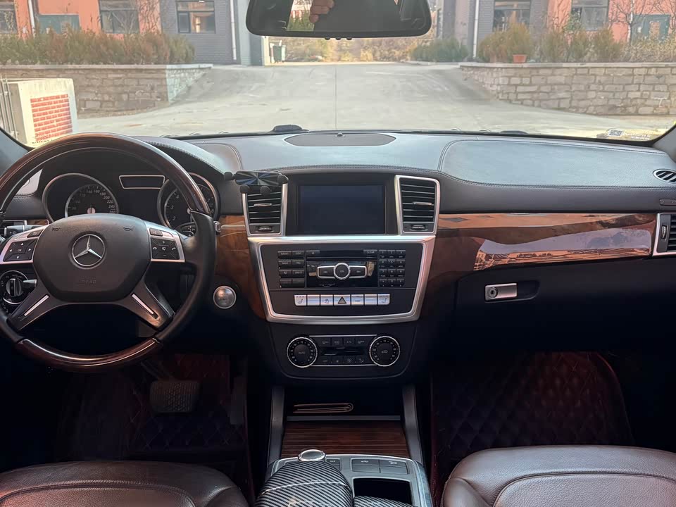 Mercedes-Benz GL grade