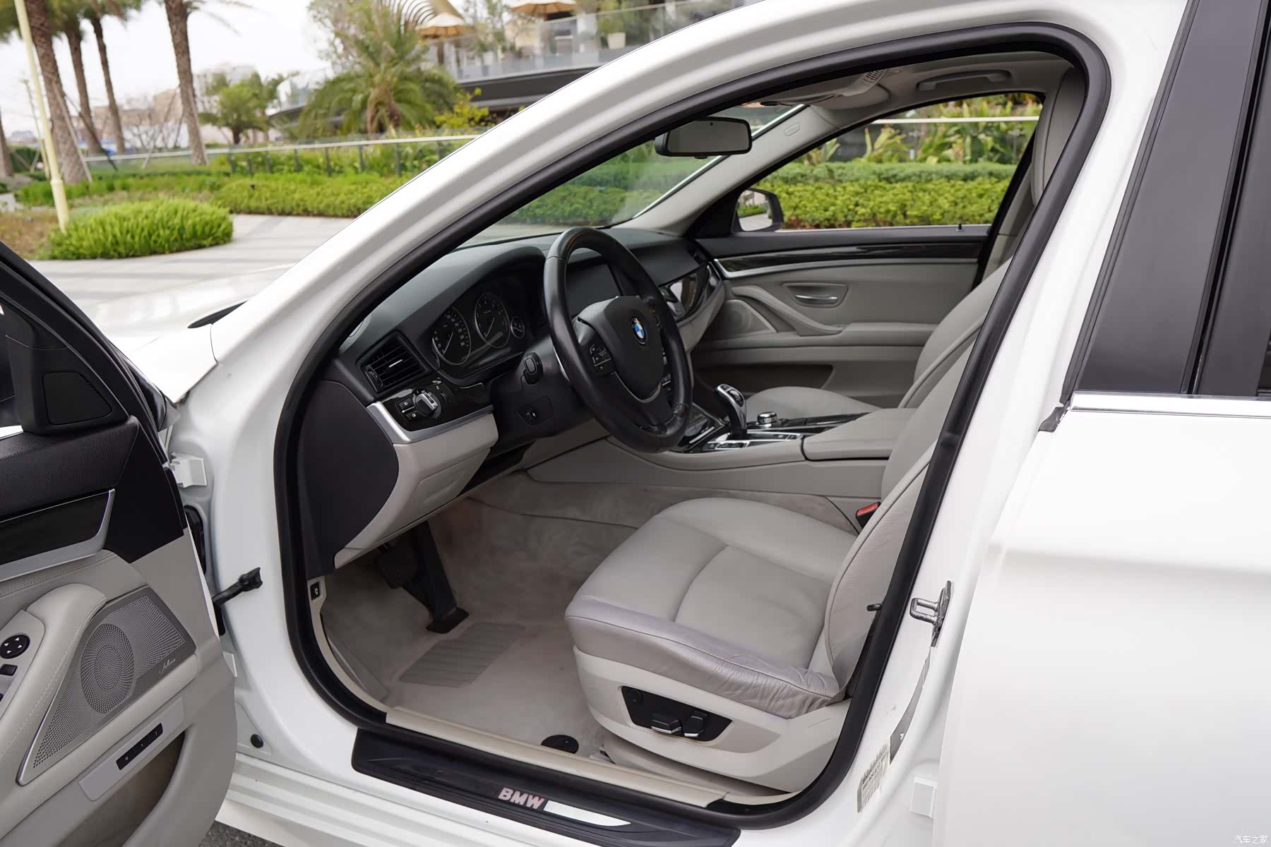 BMW 5 Series, 2012 все фото