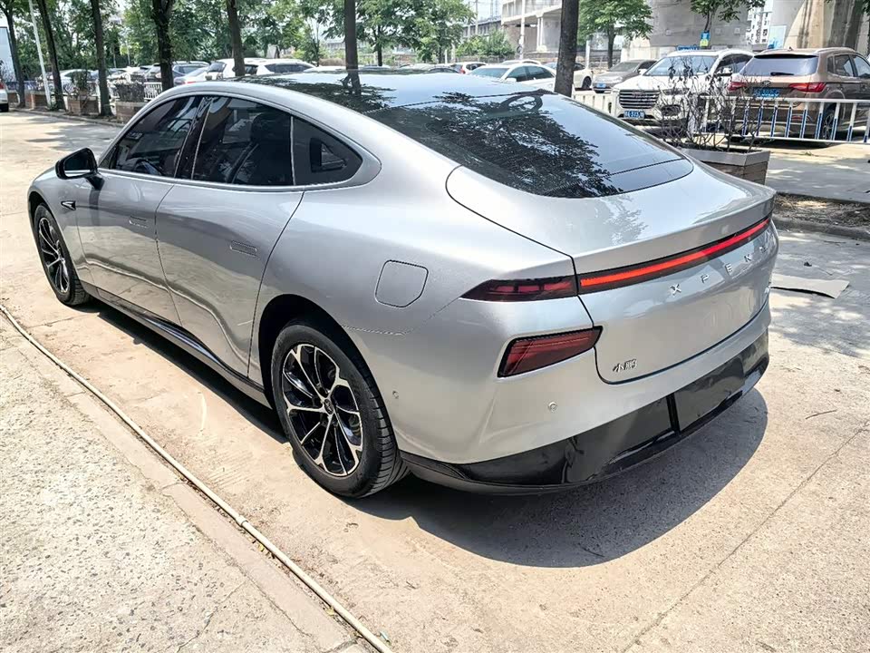 XPENG P7