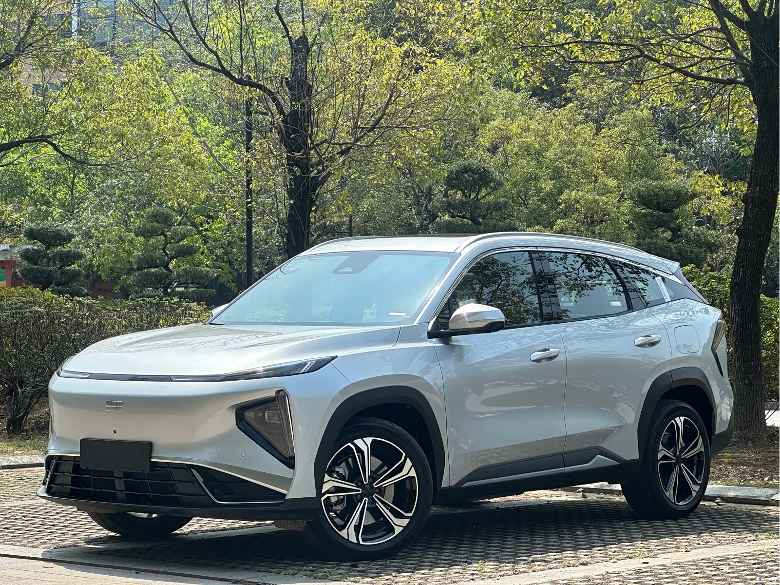 Geely Galaxy L7, 2025 1