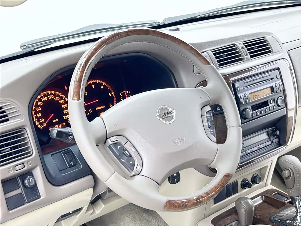 Nissan Patrol, 2004 14