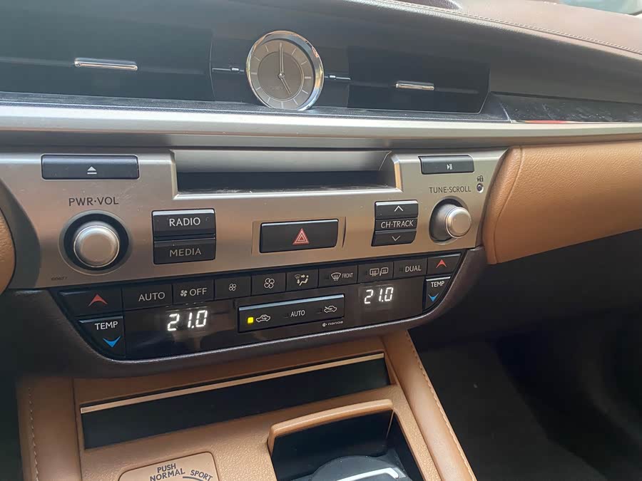Lexus ES 2018, фото 15