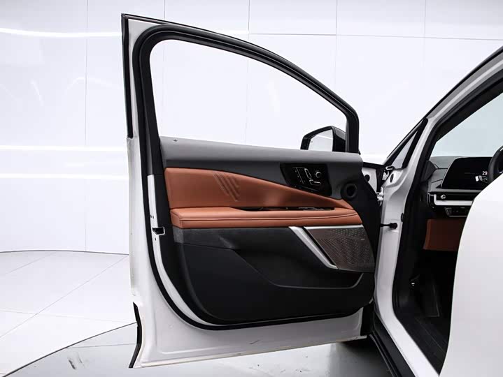 Cadillac IQ ao ge 2024 AWD zhang xu hang ban