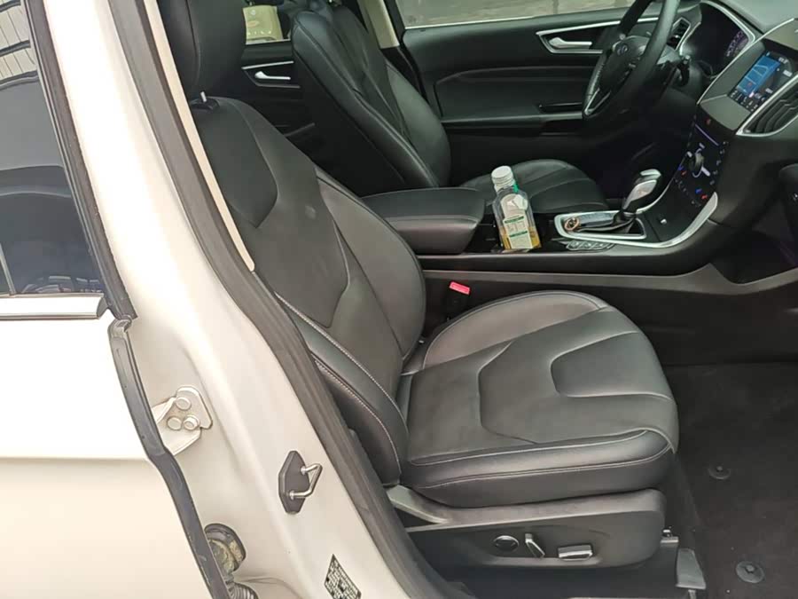 Ford Edge 2016, фото 25