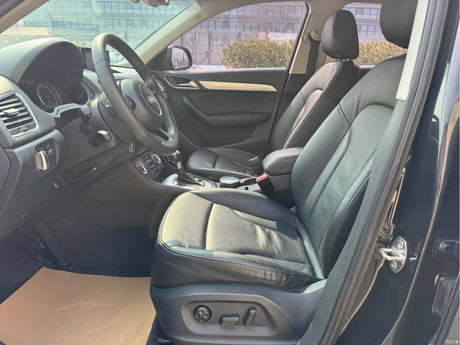 Audi Q3, 2013 7