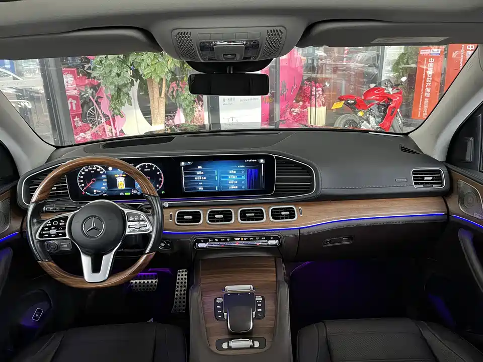 Mercedes-Benz GLS Mercedes-Benz GLS