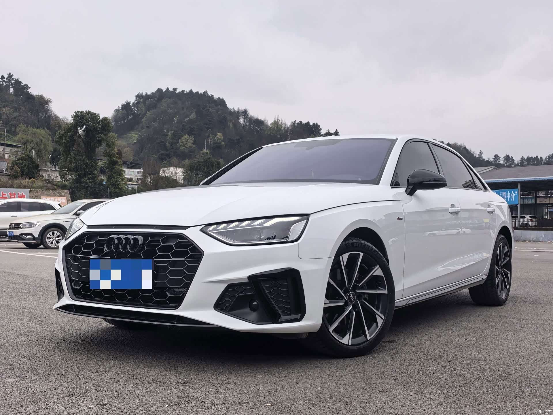 Audi A4L, 2023 1