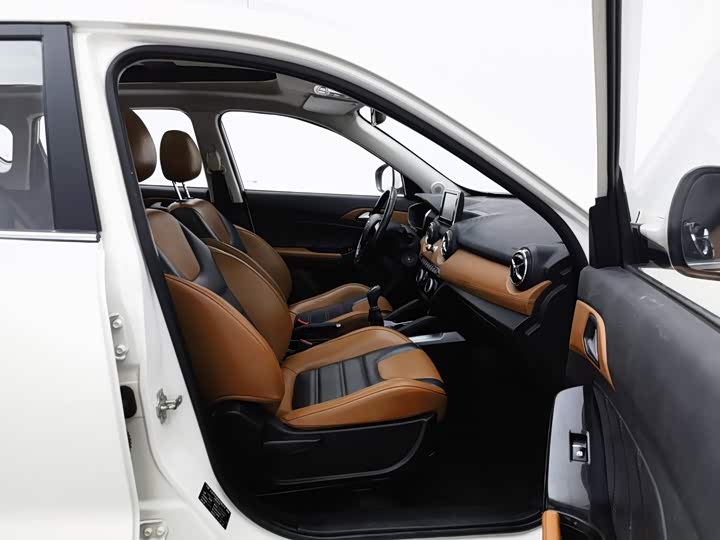 BAIC shen bao X35 2016 1.5L МКПП Luxury