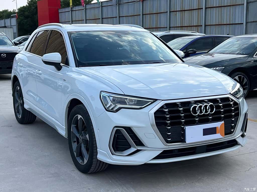 Audi Q3, 2022 3