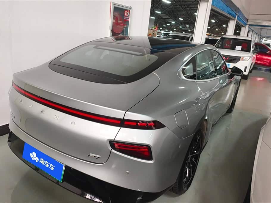 XPENG P7