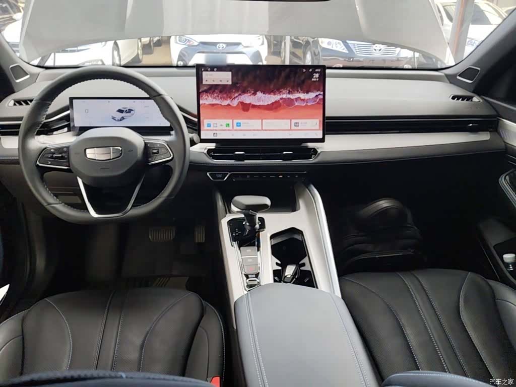 Geely Preface, 2025 10