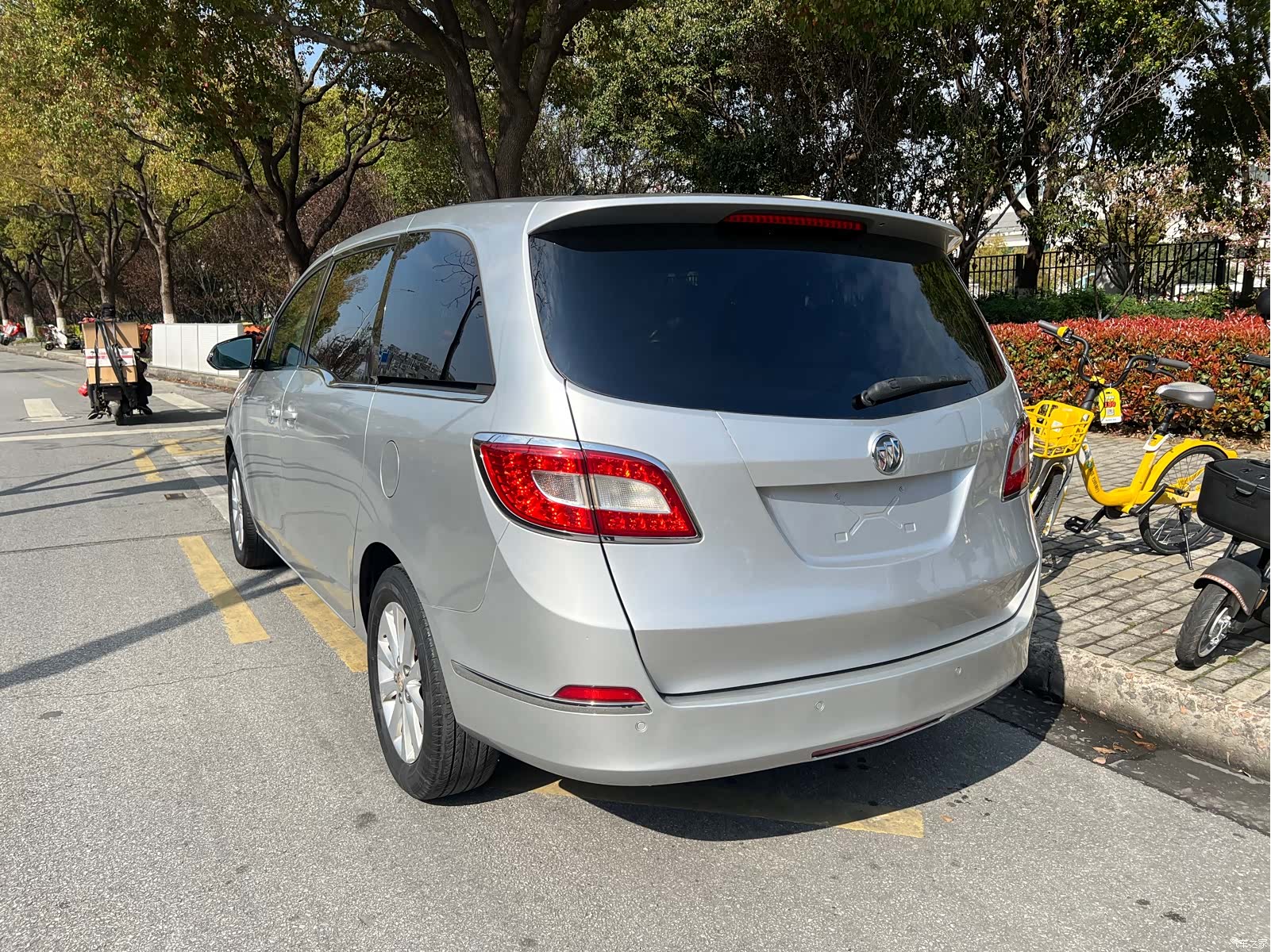 Buick GL8, 2013 все фото