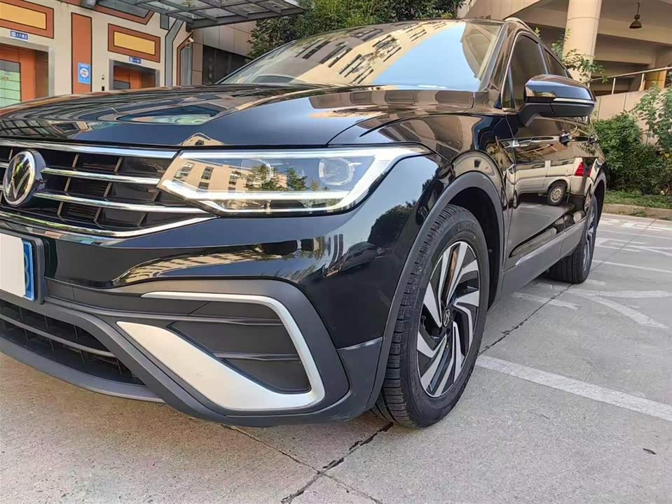 Volkswagen Tiguan L